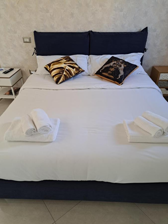 Amendola Rooms Napels Buitenkant foto